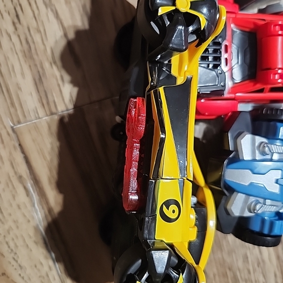 Yellow speed racer - Picture 2 of 5